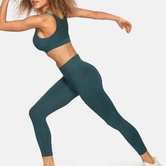 Outdoor Voices Evergreen TechSweat Flex Top and Legging 2pc Set. Size S - Picture 1 of 10